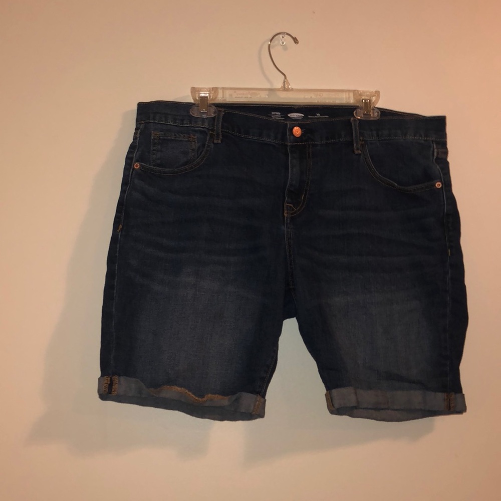 BLUE DENIM SHORTS!